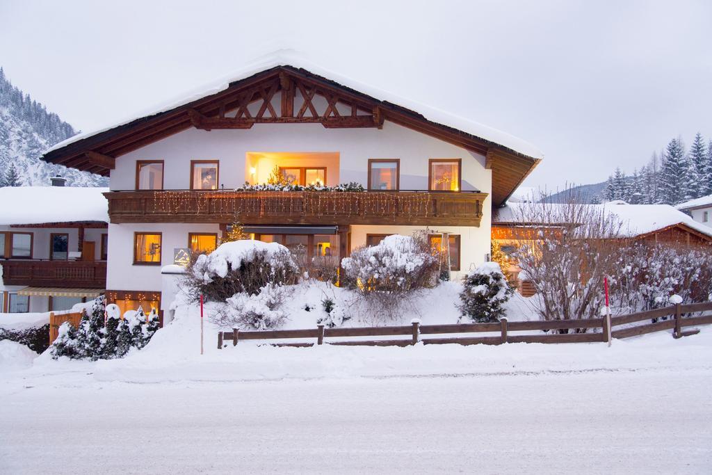 Alpen Appartements Marlene Ehrwald Exterior foto